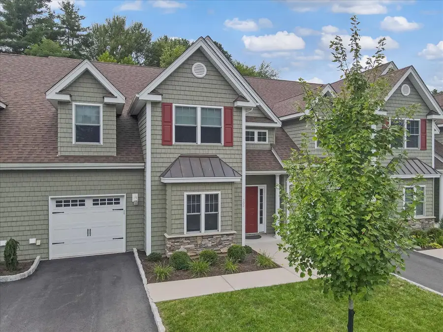 202 Braeburn Path, Matamoras, PA 18336 - Image #2
