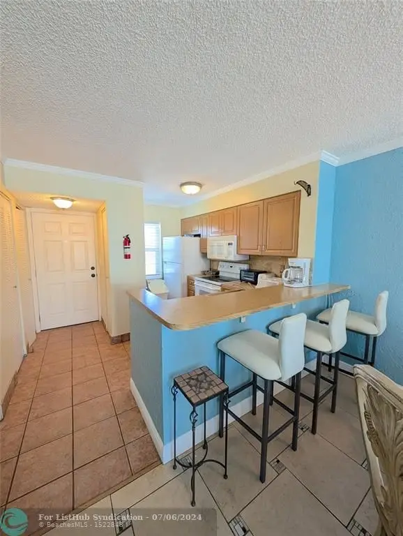 2104 S Cypress Bend Dr #408, Pompano Beach, FL 33069 - #3