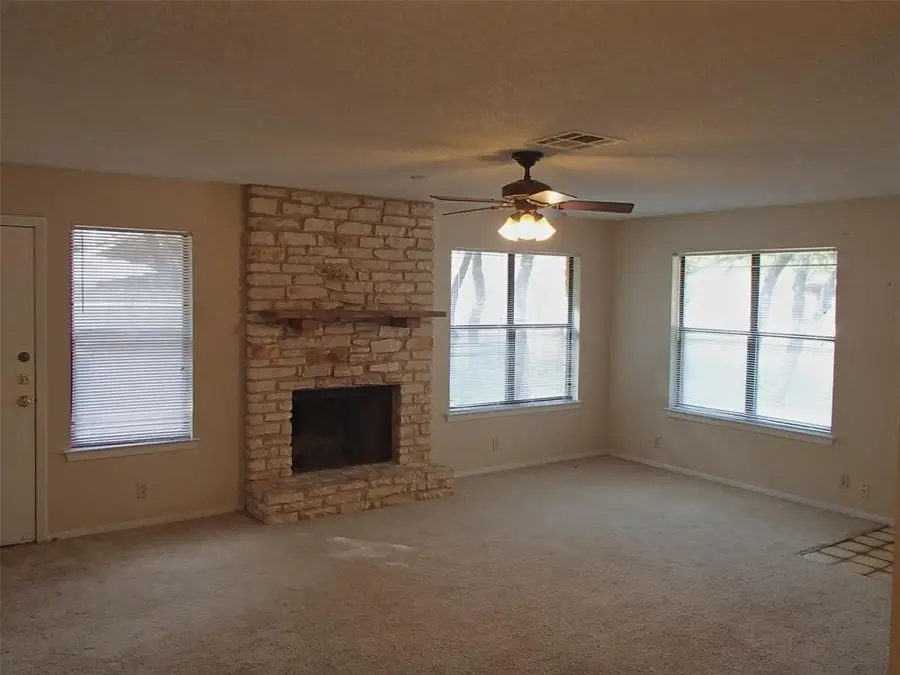 104 Norwood DR #B, Georgetown, TX 78628 - #3