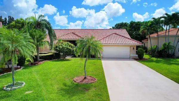 5597 Lake Shore Village Circle, Lake Worth, FL 33463