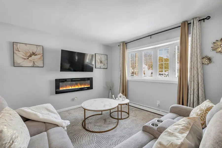 84 Eileen Road, West Haven, CT 06516 - Image #3