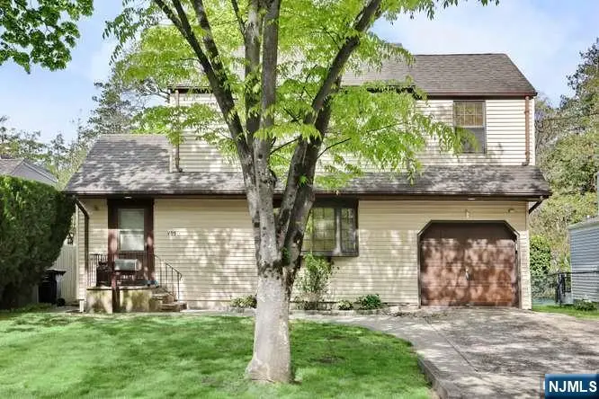 405 Terhune Avenue, Paramus, NJ 07652 - #2