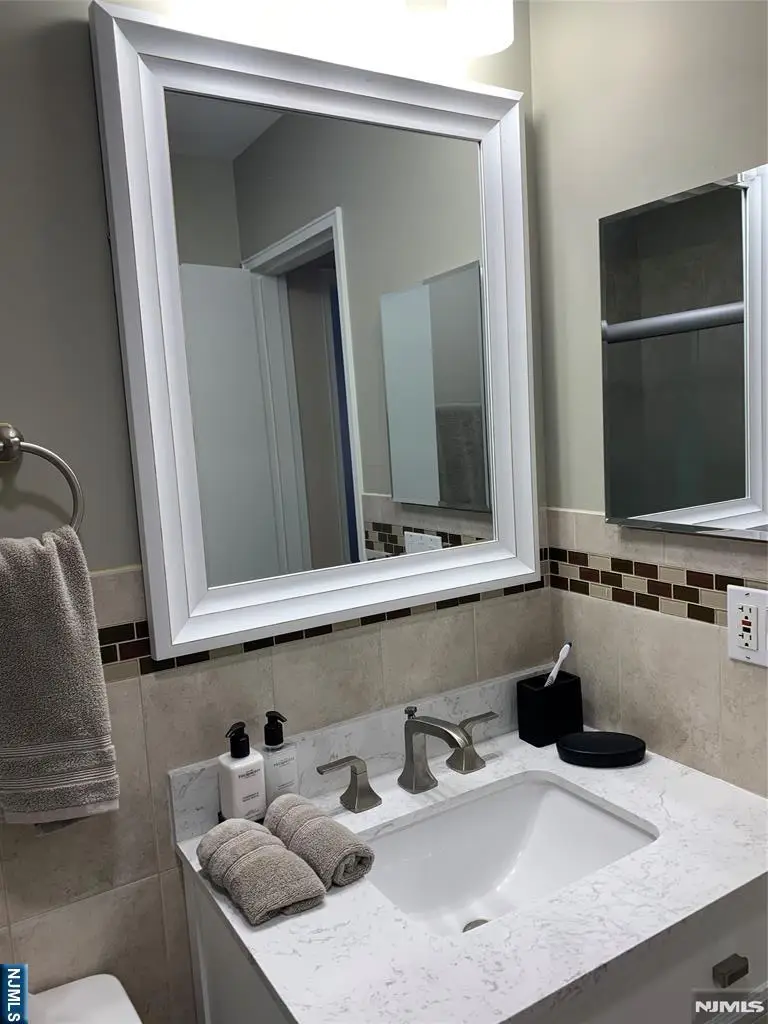 601 Davis Avenue , 11, Harrison, NJ 07029 - #2