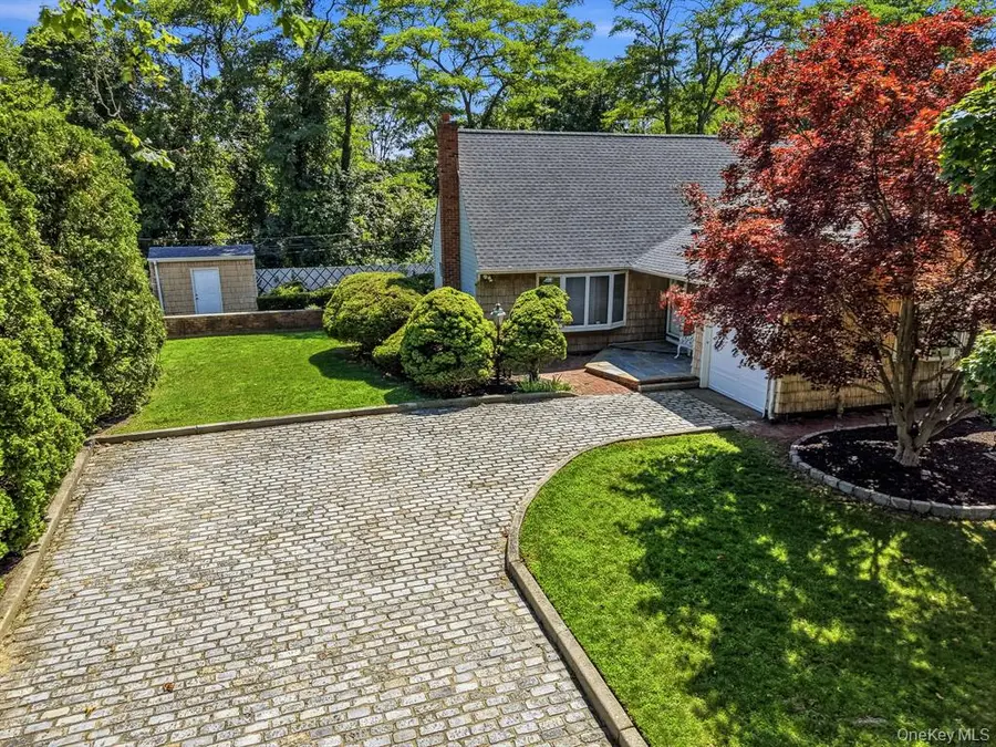 10 Arcadia Drive, Dix Hills, NY 11746 - #2