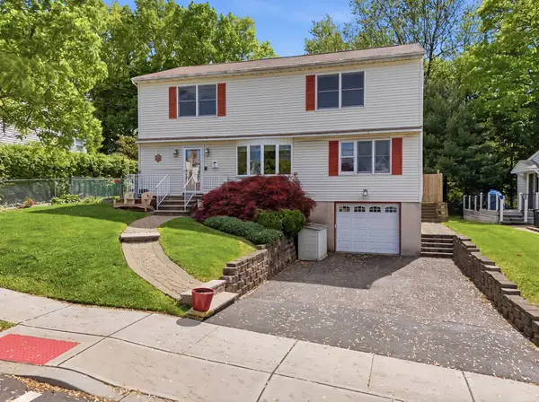 71 Hackberry Pl, Clifton City, NJ 07013