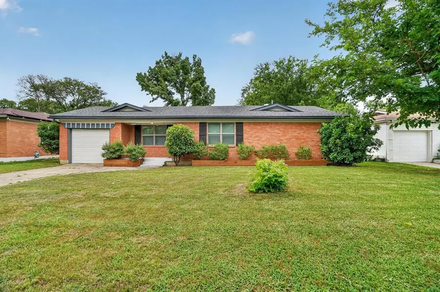 1008 Zelda Drive, Hurst, TX 76053 - #2