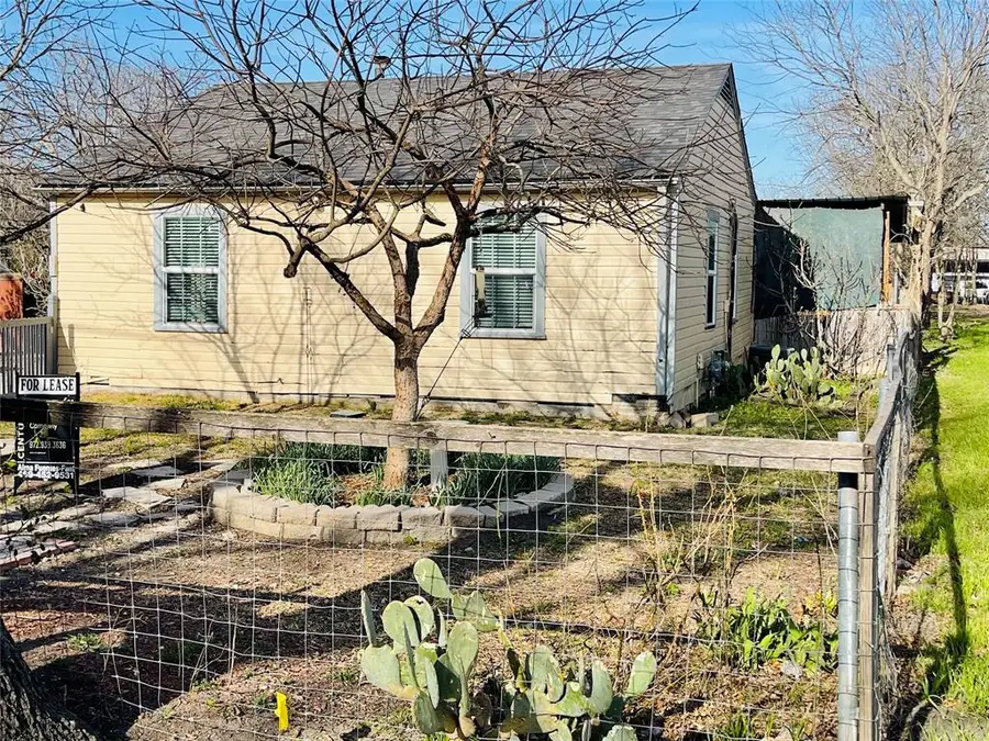 203 Ennis Street, Waxahachie, TX 75165 - Image #3