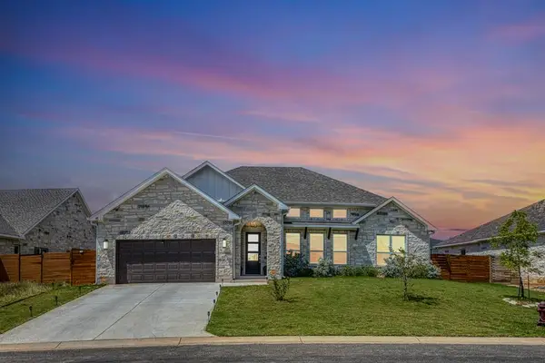 110 W Madrona Lane, Fredericksburg, TX 78624