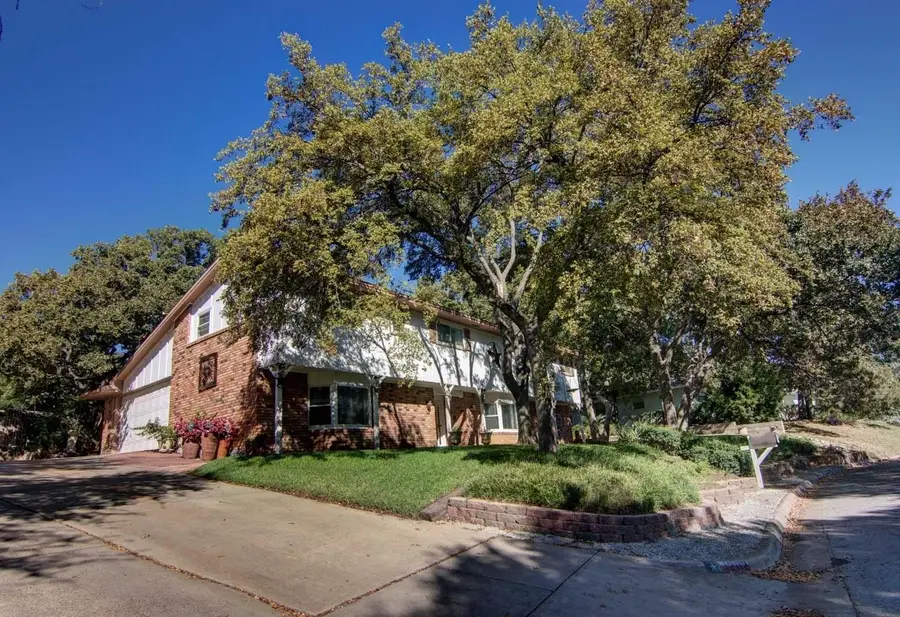 1202 Tanglewood Trail, Euless, TX 76040 - #2