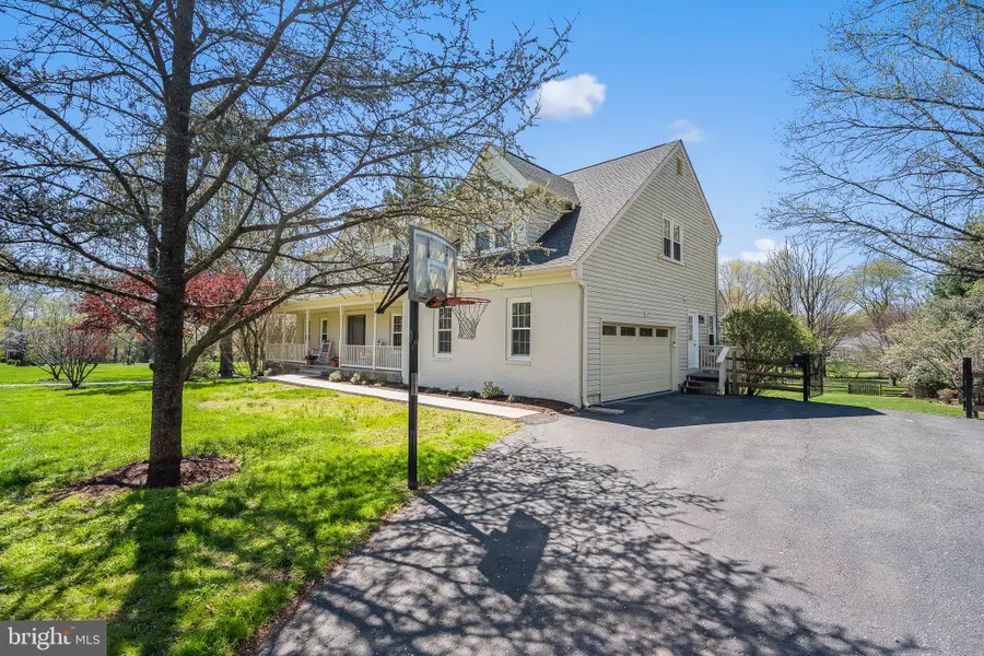 20116 Sweet Meadow Ln, Gaithersburg, MD 20882 - #2