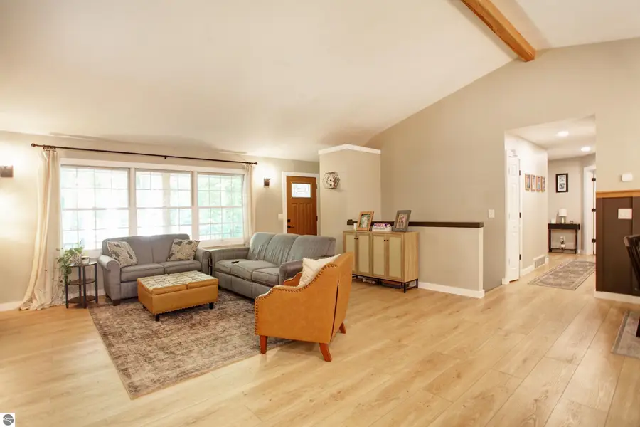 19199 Ridge View LN, Almira, MI 49650 - #2