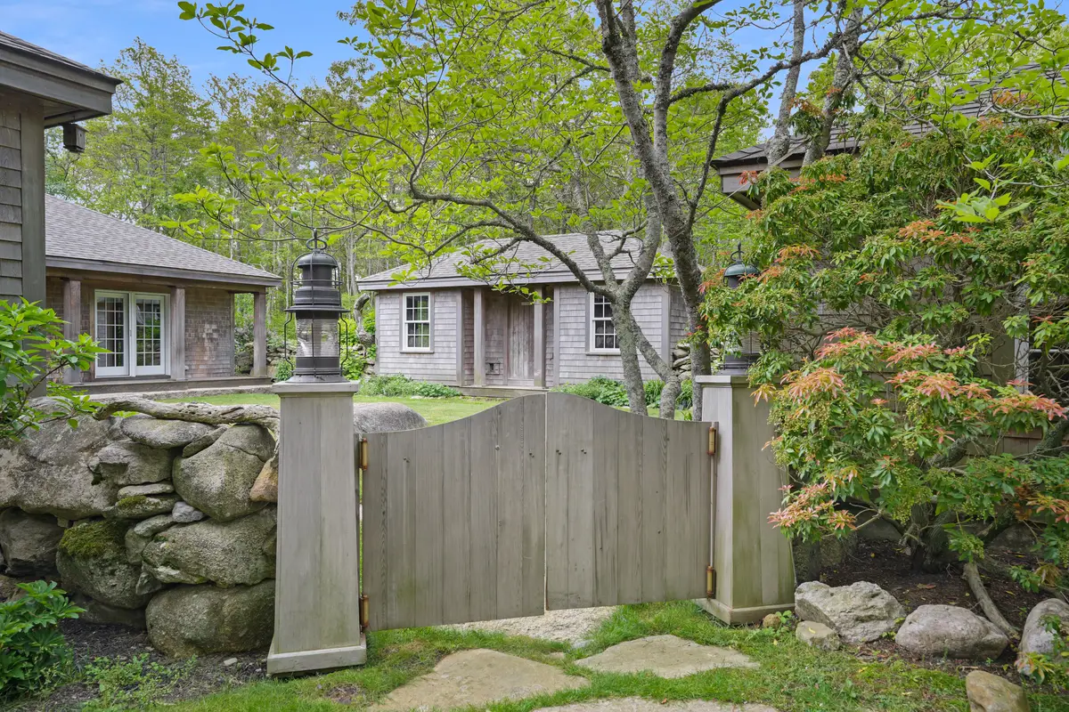 300 North Rd/18 Belhaven Way, Chilmark, MA 02535 - #1