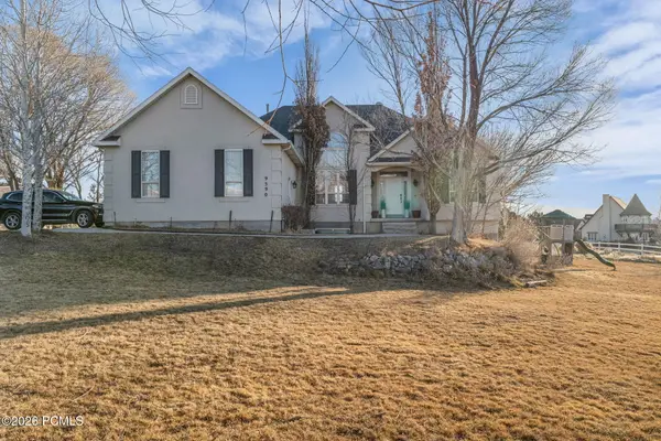 9390 N Canyon Wash Dr, Eagle Mountain, UT 84005