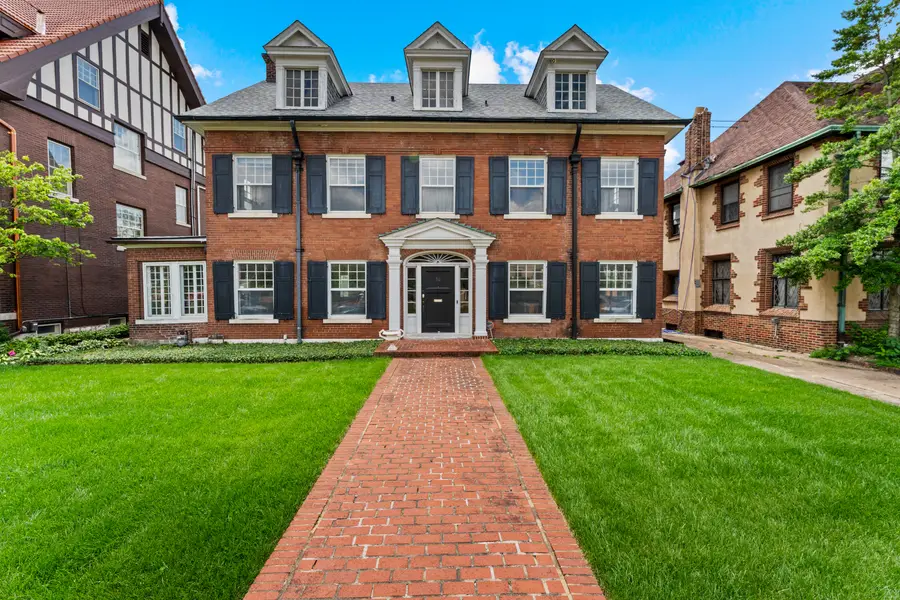 30 Kingsbury Place, Saint Louis, MO 63112 - #2