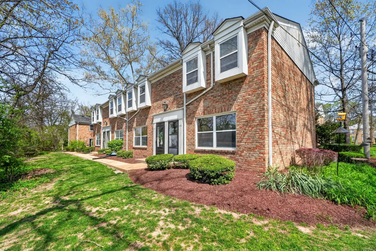 414 S Geyer Road, Kirkwood, MO 63122 - #1