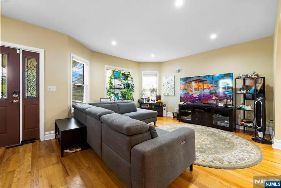 467 Summit Avenue, Hackensack, NJ 07601 - #3