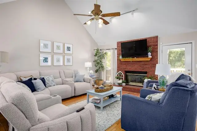 119 Smith Ct, Sheffield, AL 35660 - #3