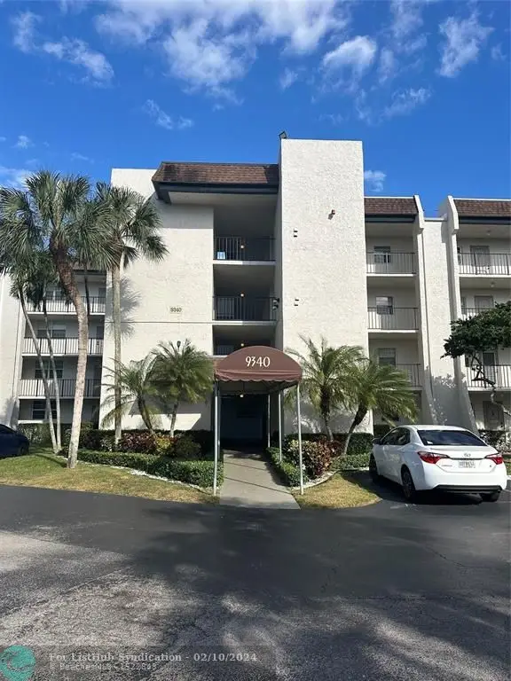 9340 Lagoon Pl #210, Davie, FL 33324 - #1
