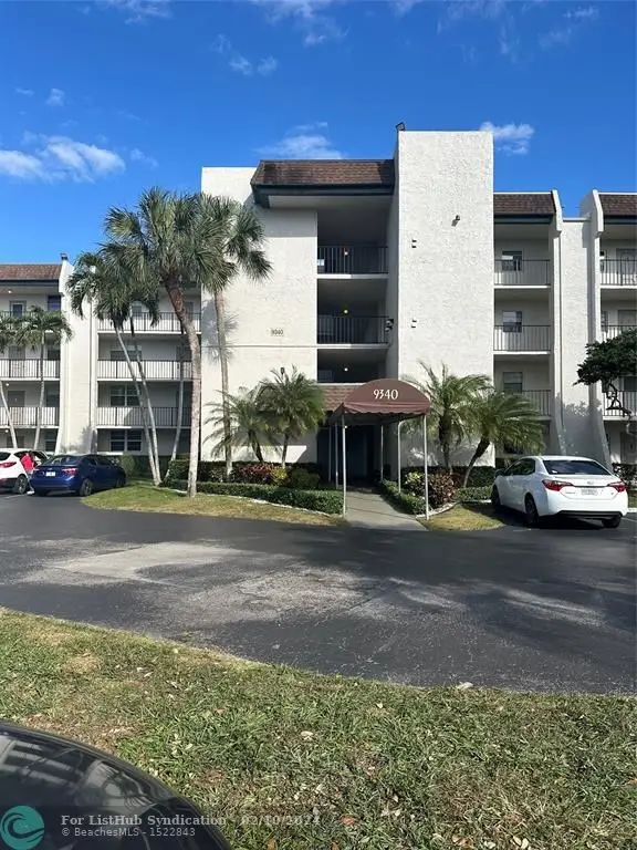 9340 Lagoon Pl #210, Davie, FL 33324 - #3