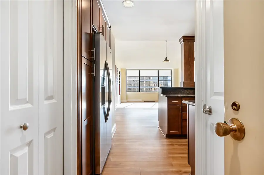 112 Washington Pl #16H, Pittsburgh, PA 15219 - #3