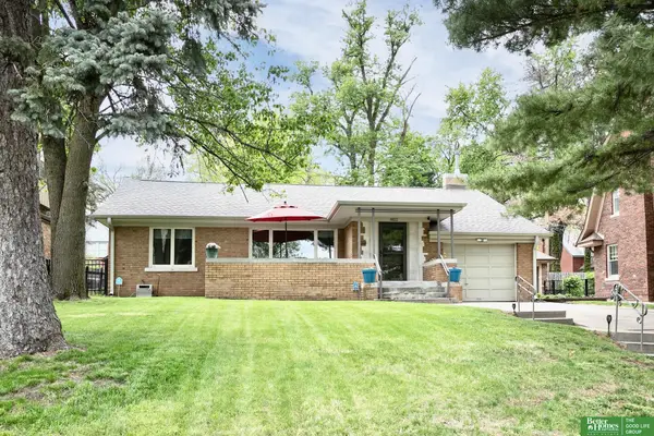 1822 N 52nd Street, Omaha, NE 68104