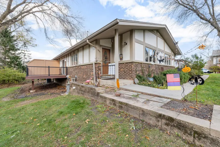 17849 Nassau Dr, Brookfield, WI 53045 - Image #3