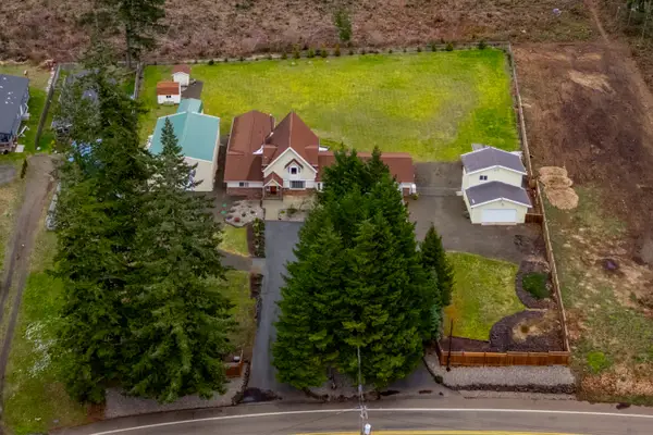 1911 E Island Lake Drive, Shelton, WA 98584