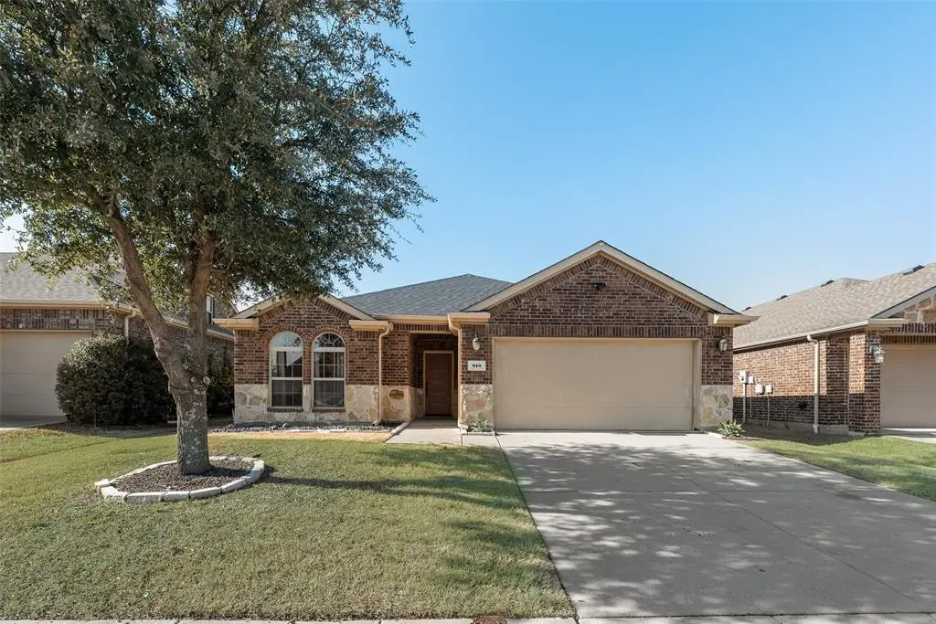 810 English Ivy Drive, Pilot Point Aubrey, TX 76227 - #1