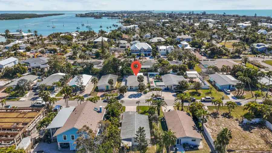 690 Fox Street, Longboat Key, FL 34228 - #2