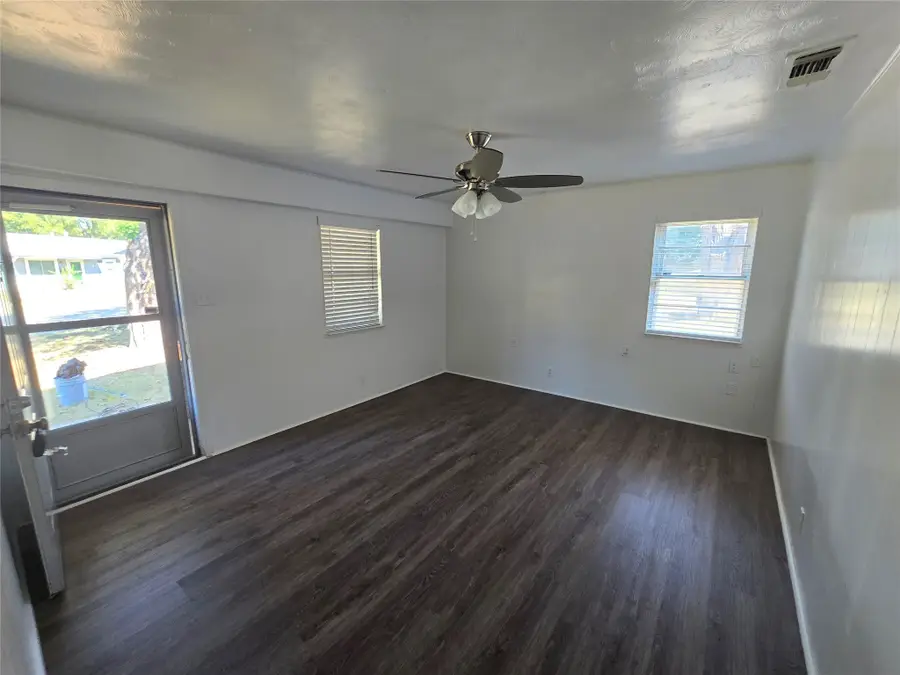 1806 Friar Tuck Drive, Arlington, TX 76013 - Image #3