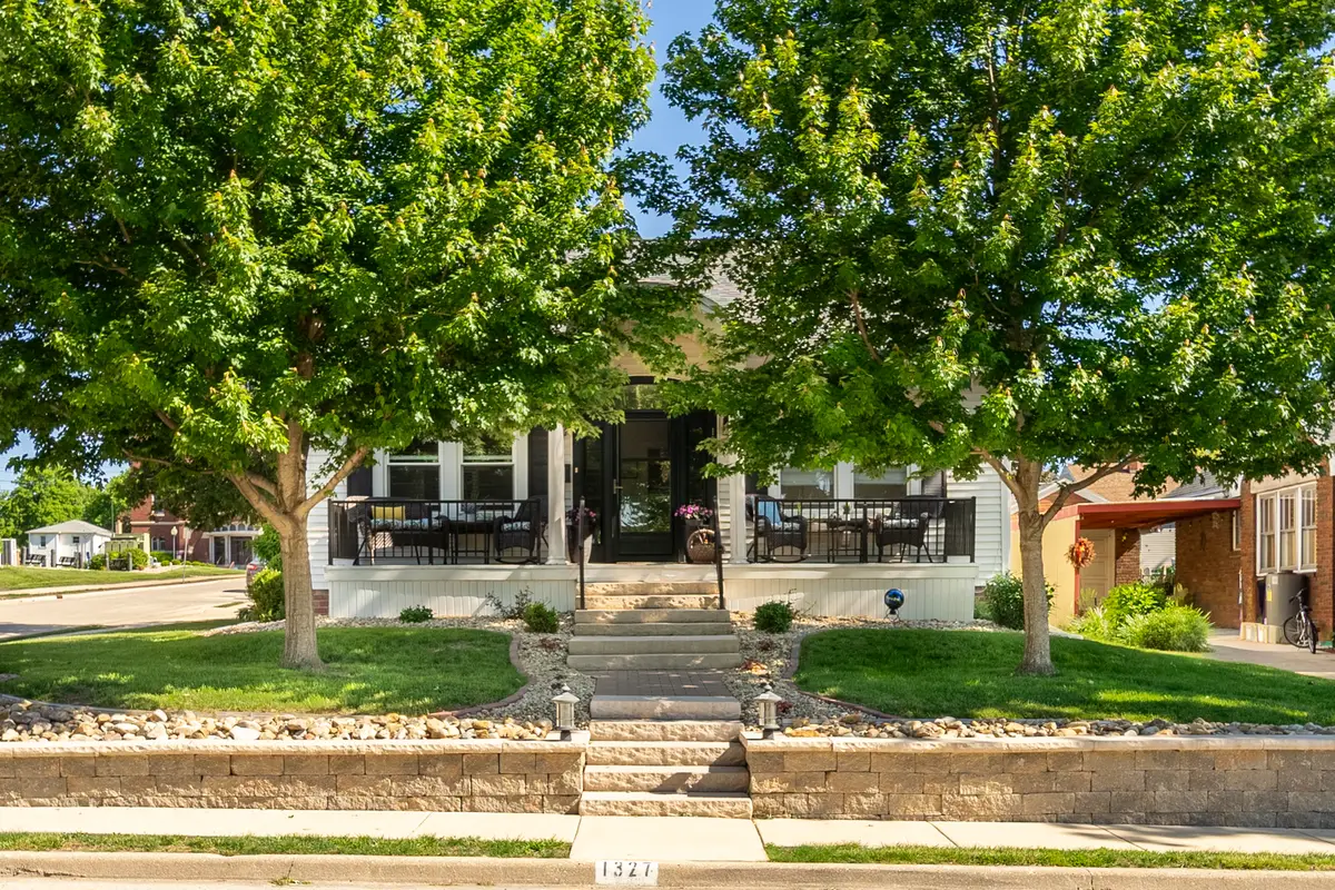 1327 5th Street, Peru, IL 61354 - #1