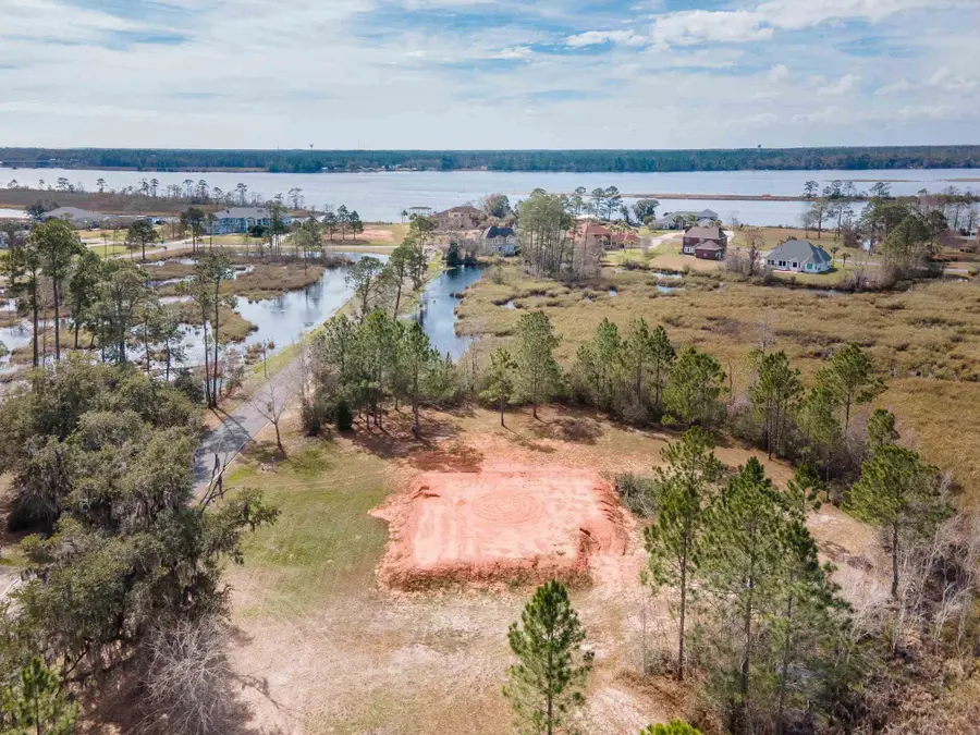 4446 Casa Grande Dr, Milton, FL 32583 - Image #2