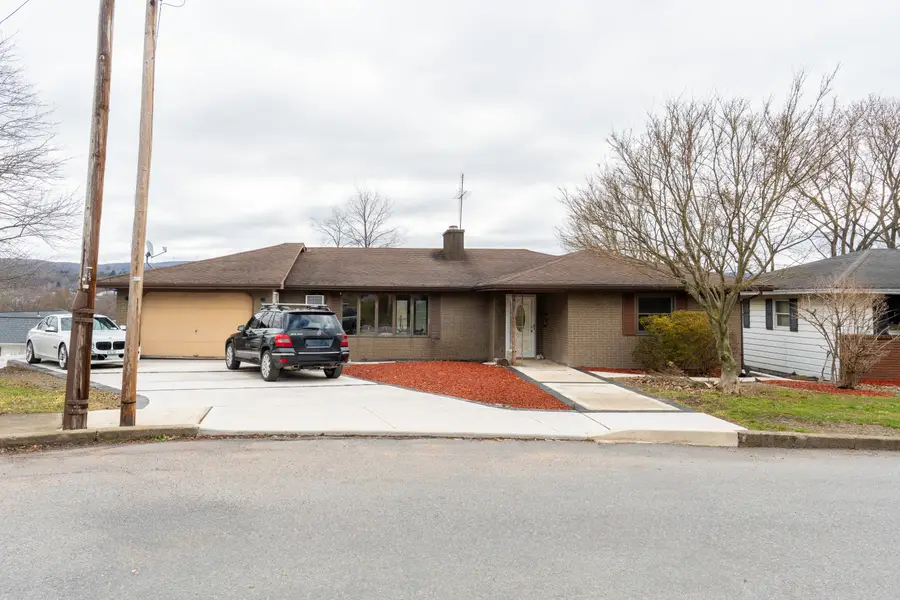 6 Short Street, Carbondale, PA 18407 - #3
