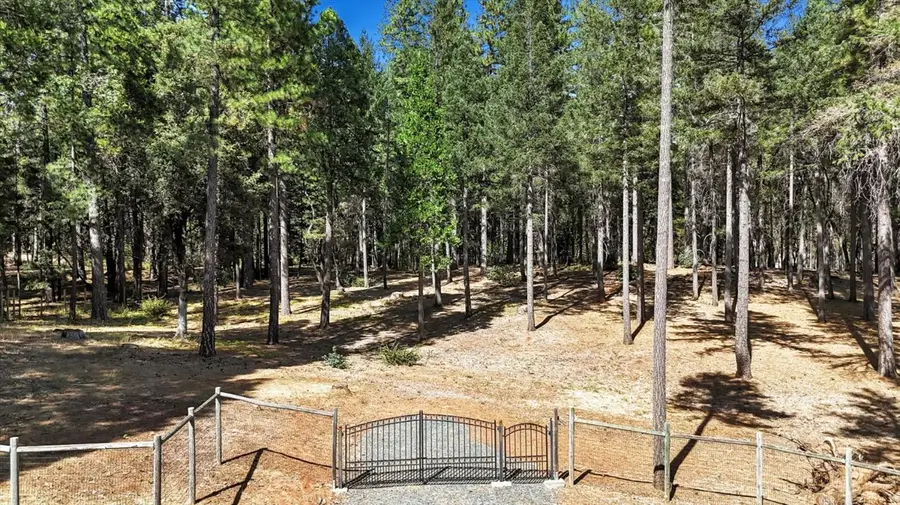 13821 Golden Lily Court, Grass Valley, CA 95945 - Image #2