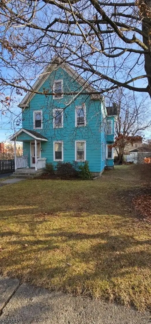21 Woodside Ave, Newton, NJ 07860-2403