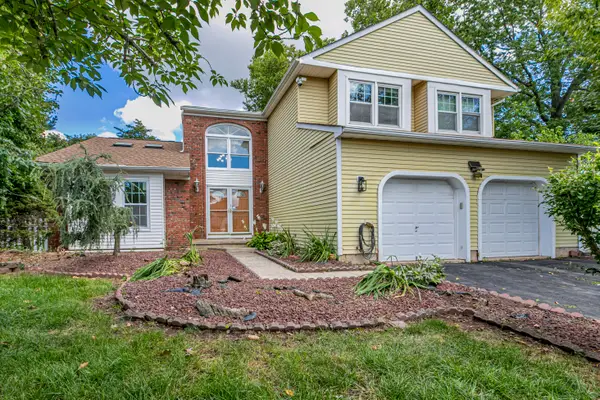 -9 Chipwood Lane, North Brunswick, NJ 08902