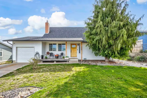 706 Buena Vista Ave, Sunnyside, WA 98944