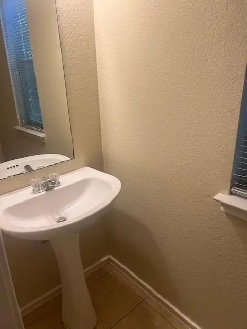 1101 Christopher Ave unit: B, Round Rock, TX 78681 - #3