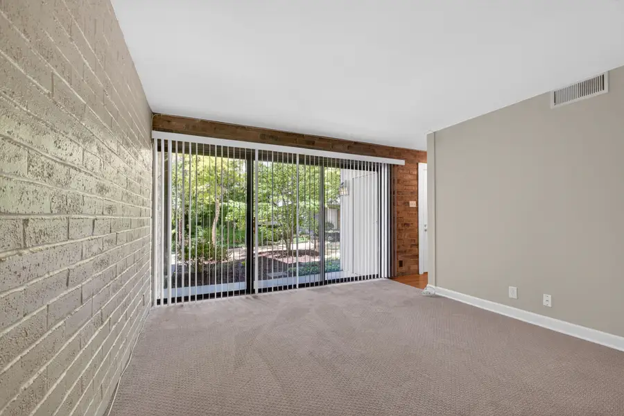 632 Coeur De Royale Drive #B, Creve Coeur, MO 63141 - #3