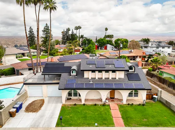 2400 SILVER DRIVE, Bakersfield, CA 93306