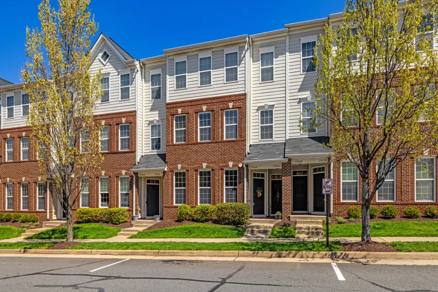 19464 Promenade Dr, Leesburg, VA 20176 - #2