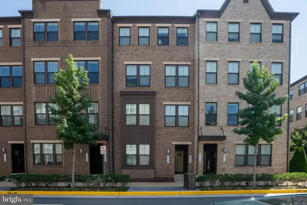 20704 Wood Quay Drive, Sterling, VA 20166