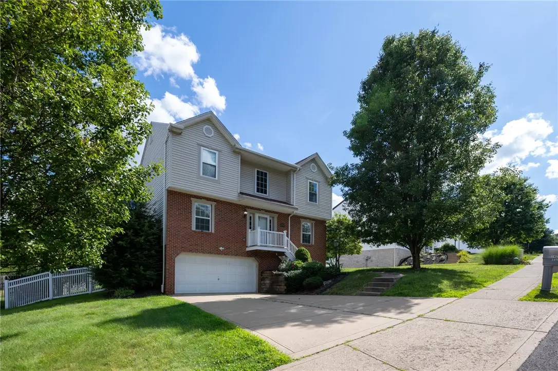 1421 Sandstone Dr, Tarentum, PA 15084 - #1