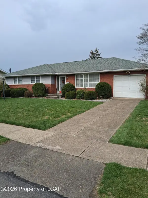 5 Monarch Road, Hanover Twp, PA 18706