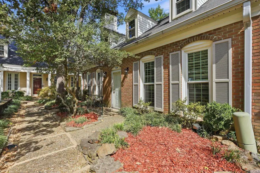 2401 Wentwood Valley Dr, Unit 104, Little Rock, AR 72212 - #2