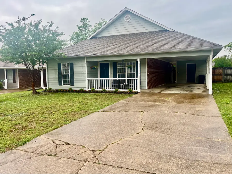 106 Clements, Starkville, MS 39759 - #2