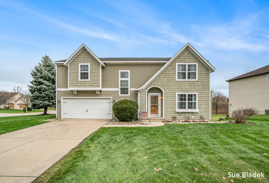 8641 Suntree Drive, Zeeland, MI 49464 - Image #2