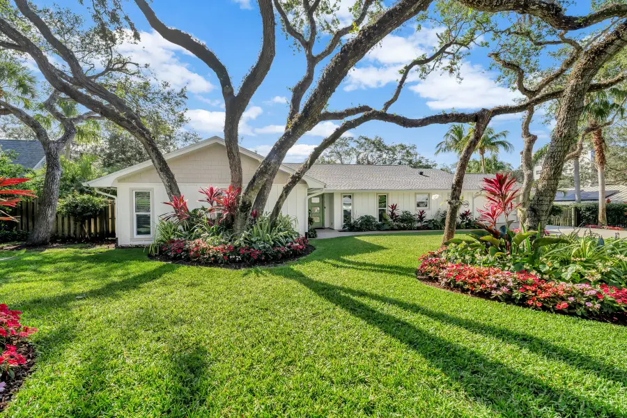 316 Eugenia Road, Vero Beach, FL 32963 - Image #2
