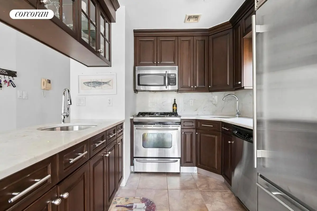 734 E 5th Street #3R, Brooklyn, NY 11218 - #1