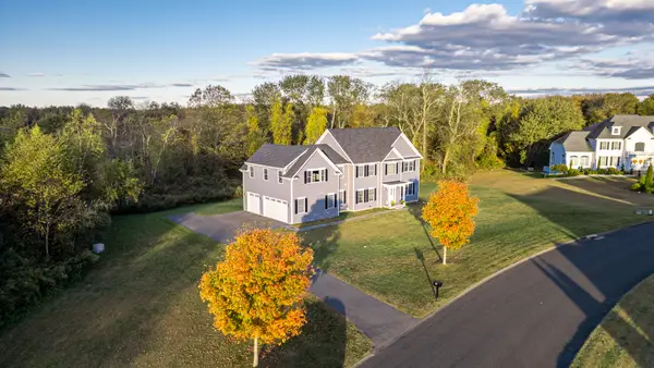 85 Weathervane Drive, New Milford, CT 06776